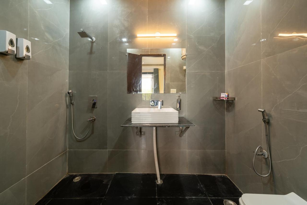 Lime Boutique B&B Gk-1 At Kailash Colony Metro , Greater Kailash Near Eros Hotel Nehru Place New Delhi Exterior photo